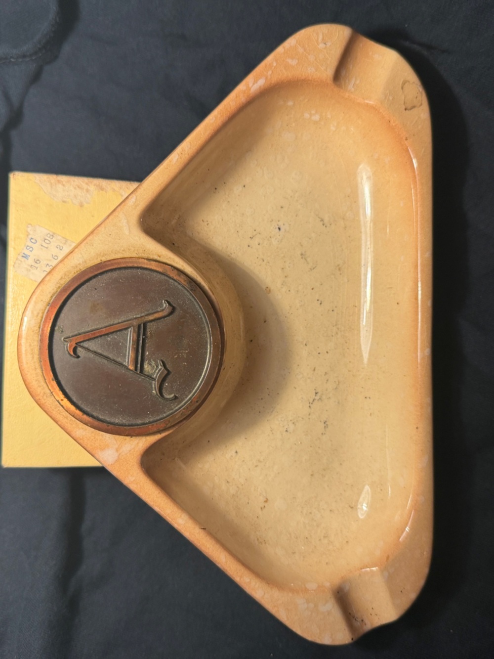 The Hyde Park made by the Roseville Pottery Company.